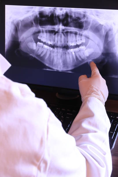 Best Broken or Cracked Tooth Emergency Dentist in Cedar Point, NC
